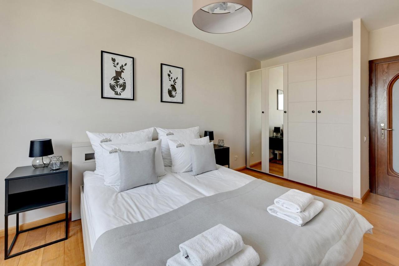 Top Floor Z Widokiem Na Morze By Downtown Apartments Gdansk Exterior foto